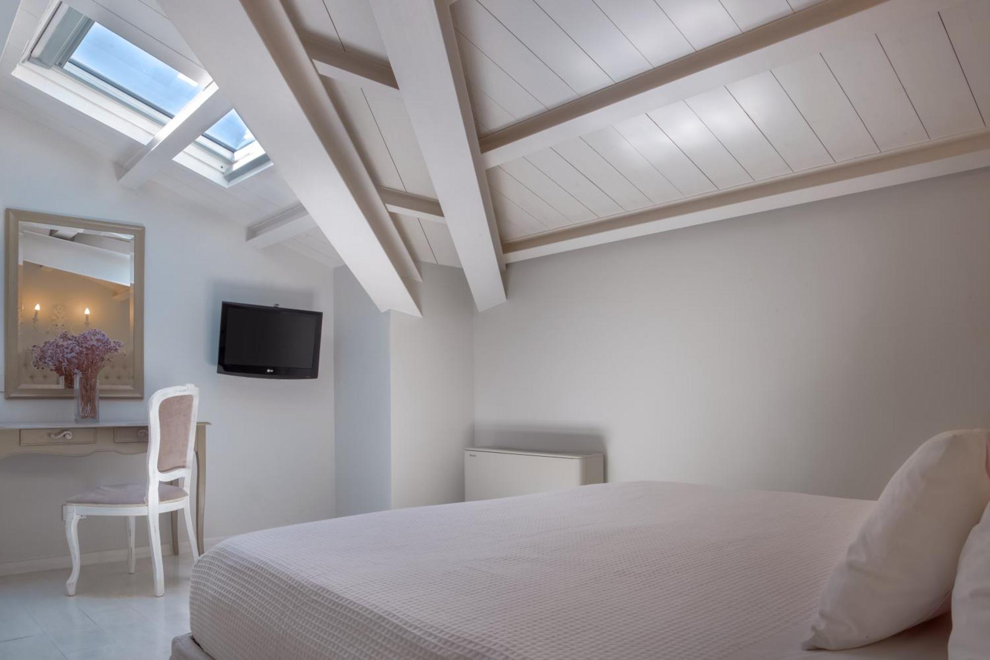 Micra Anglia Boutique Hotel & Spa Ándros エクステリア 写真