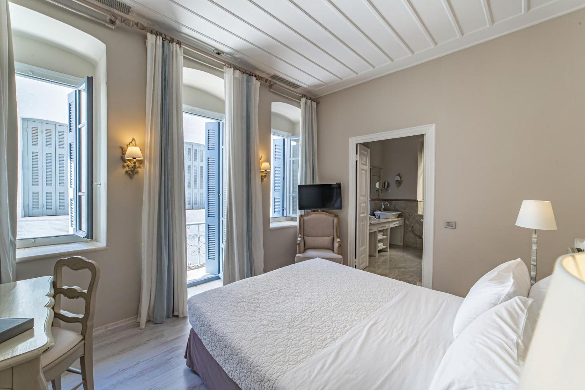 Micra Anglia Boutique Hotel & Spa Ándros エクステリア 写真