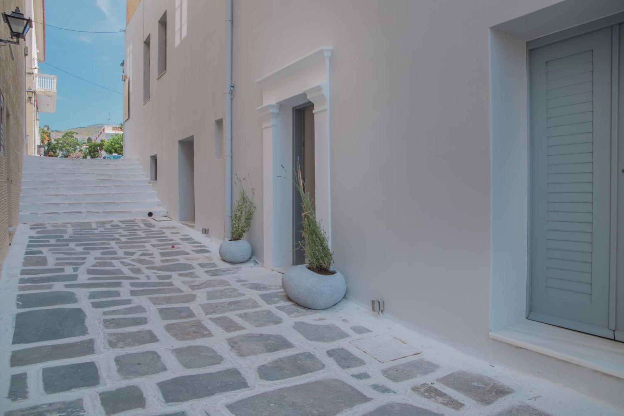 Micra Anglia Boutique Hotel & Spa Ándros エクステリア 写真