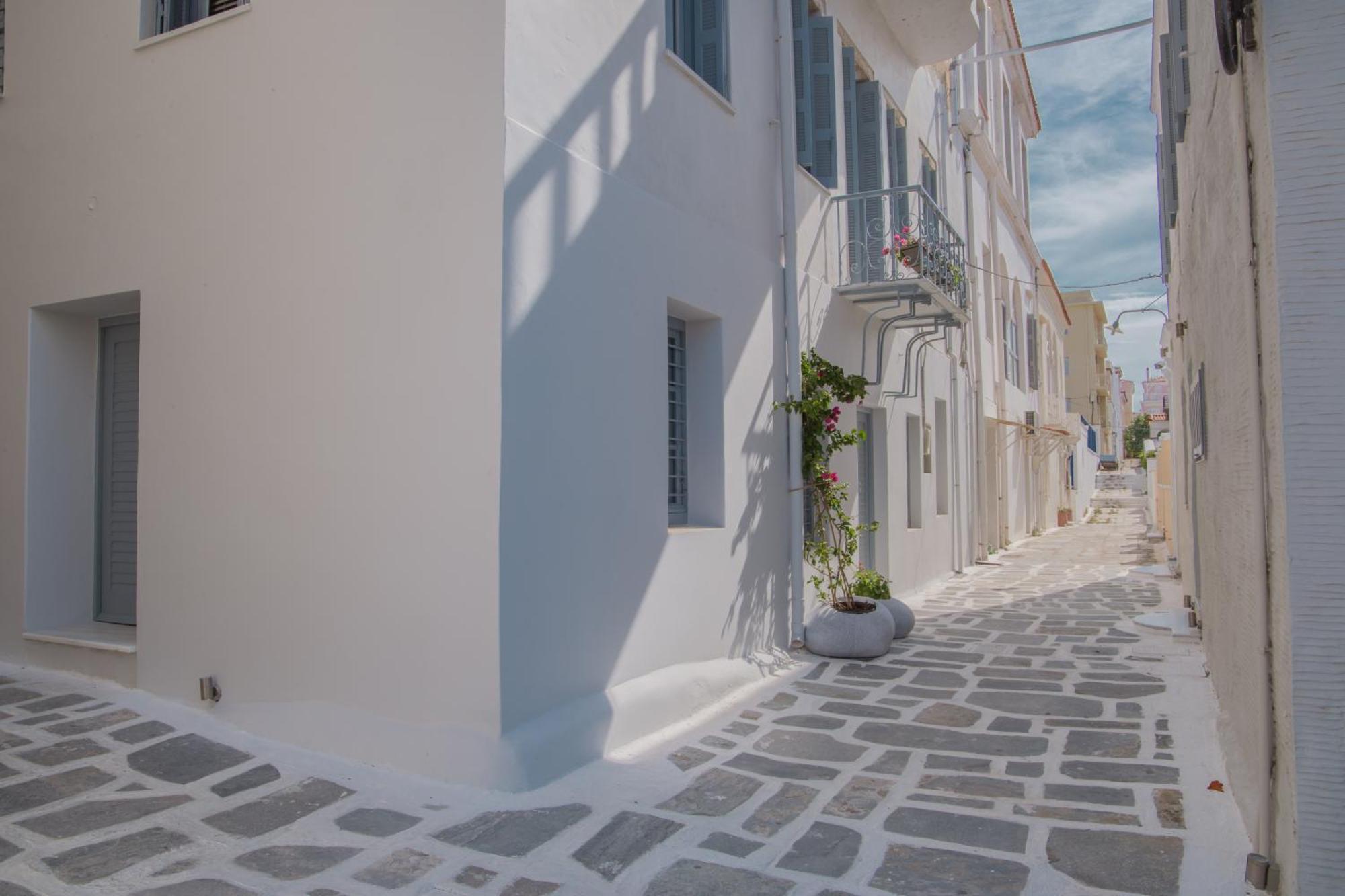 Micra Anglia Boutique Hotel & Spa Ándros エクステリア 写真