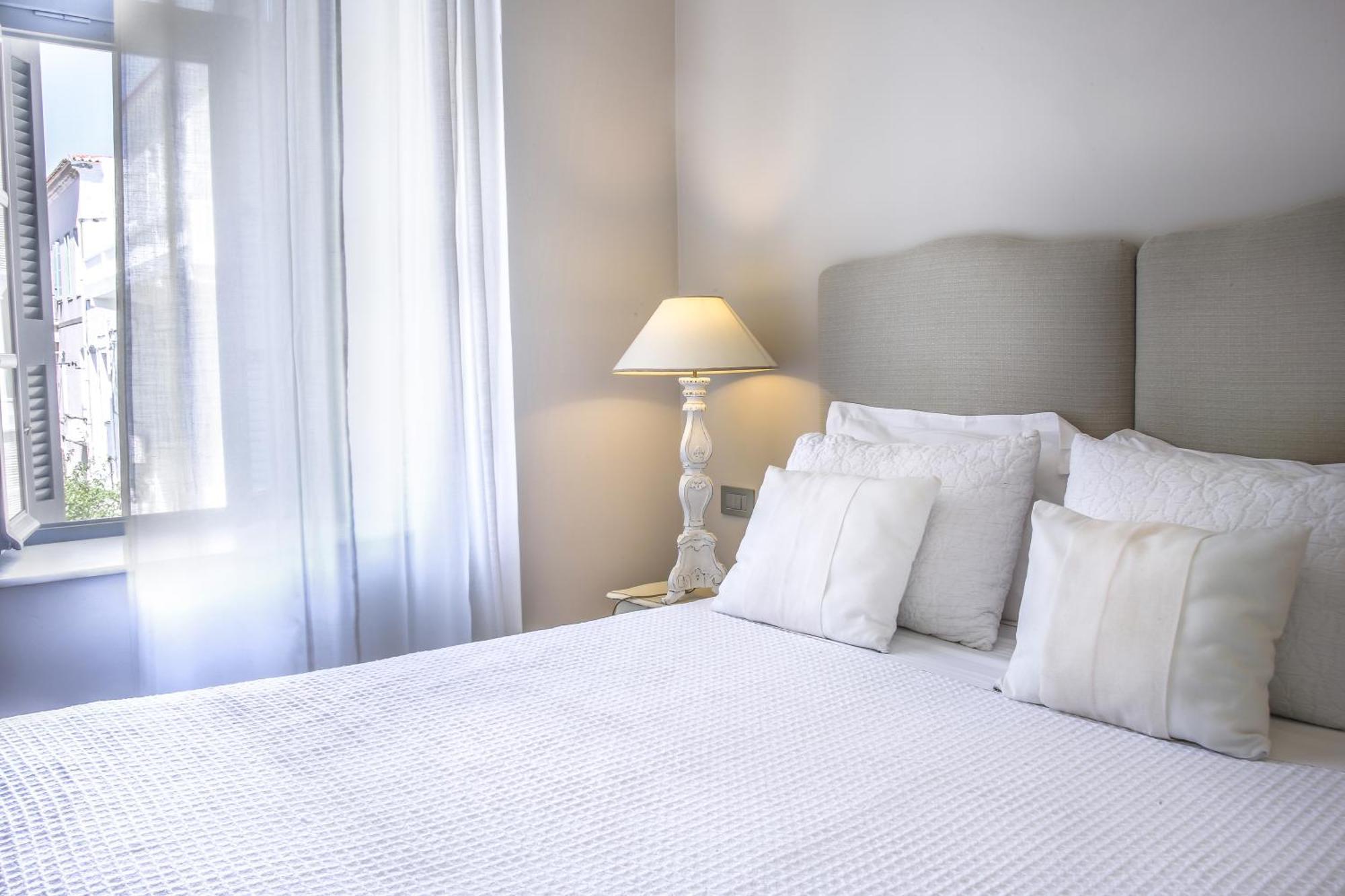 Micra Anglia Boutique Hotel & Spa Ándros エクステリア 写真