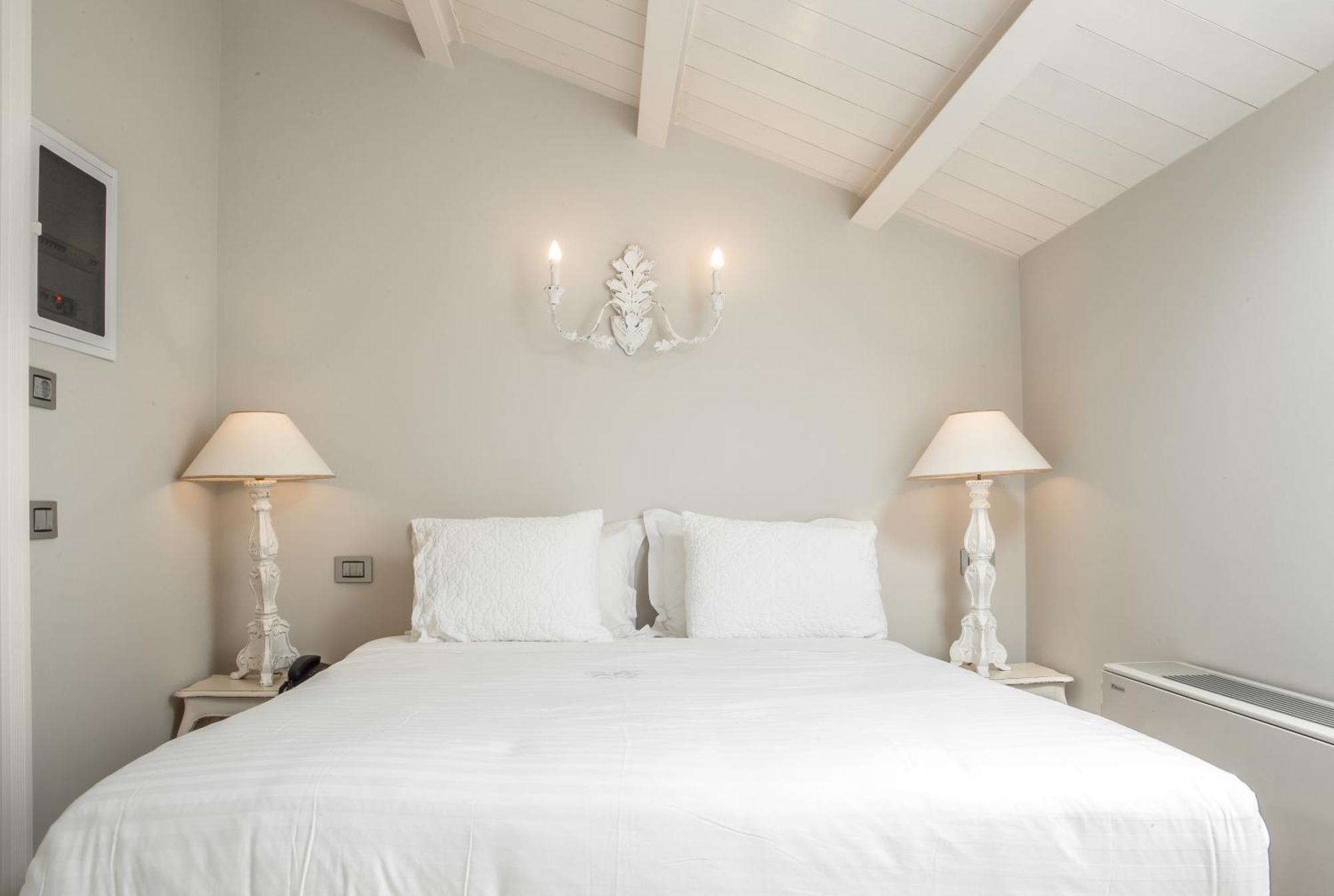 Micra Anglia Boutique Hotel & Spa Ándros エクステリア 写真